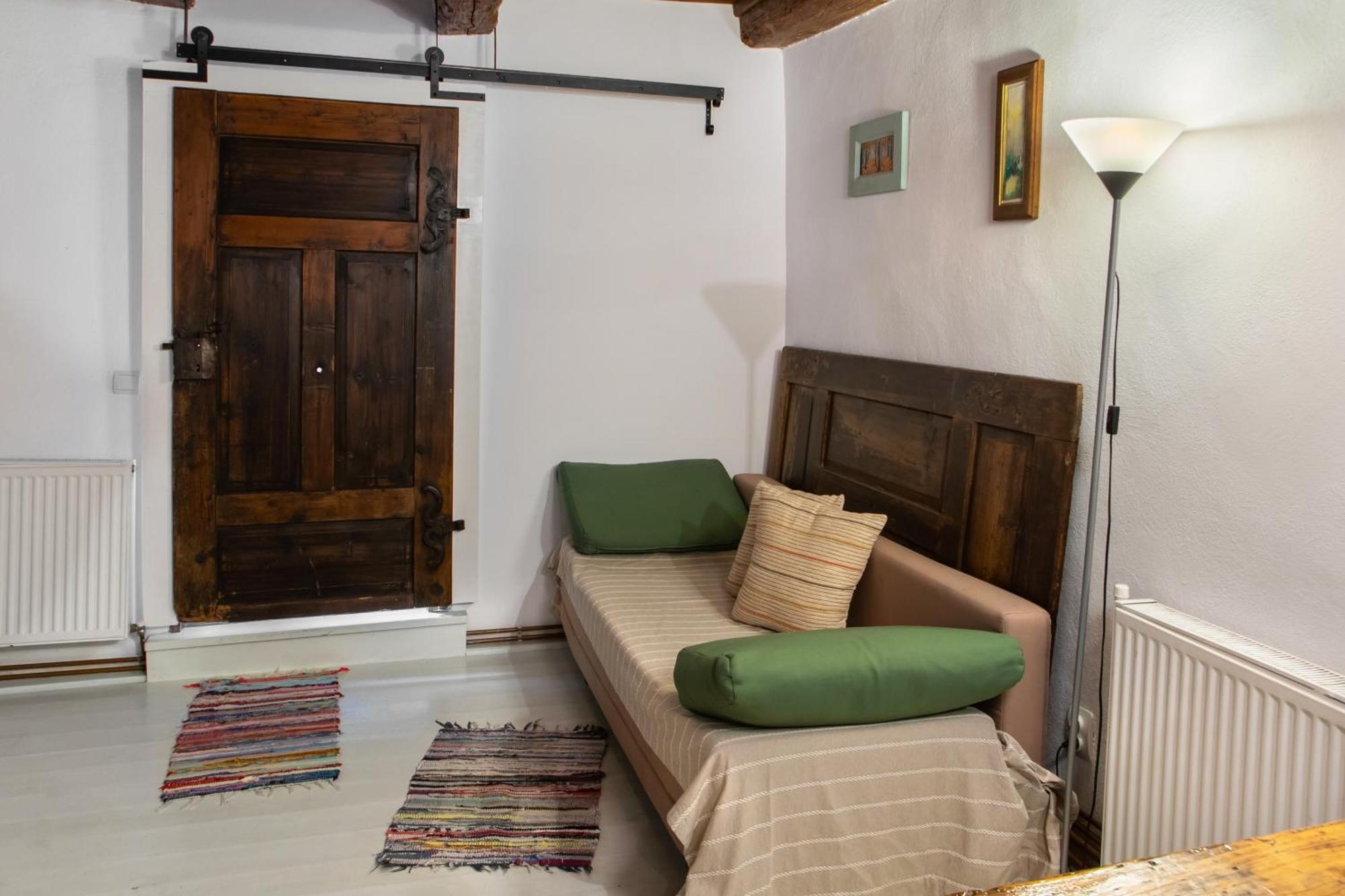 Bike House - 250-Year-Old Restored House In A Quiet Area Brașov Exterior foto