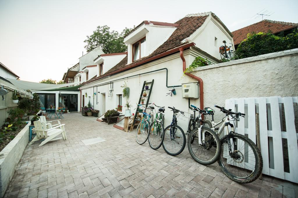 Bike House - 250-Year-Old Restored House In A Quiet Area Brașov Exterior foto